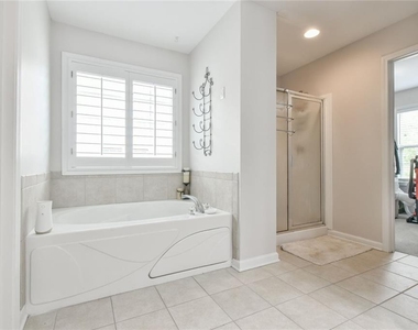 987 Park Hollow Way - Photo Thumbnail 22