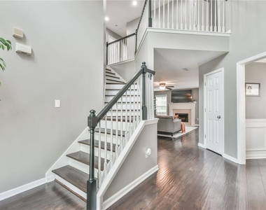 987 Park Hollow Way - Photo Thumbnail 16
