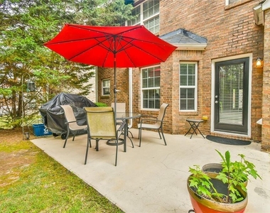 987 Park Hollow Way - Photo Thumbnail 26