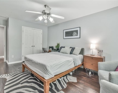 987 Park Hollow Way - Photo Thumbnail 14
