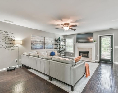 987 Park Hollow Way - Photo Thumbnail 11