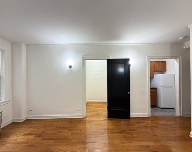 917 W Eastwood Avenue - Photo Thumbnail 12