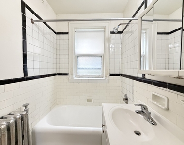 917 W Eastwood Avenue - Photo Thumbnail 17
