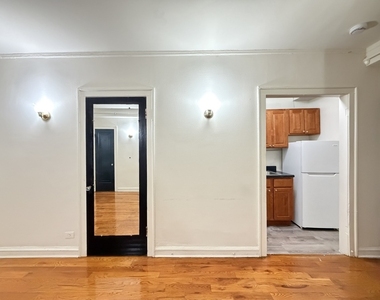 917 W Eastwood Avenue - Photo Thumbnail 1