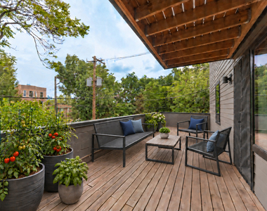 2111 S Halsted Street - Photo Thumbnail 4