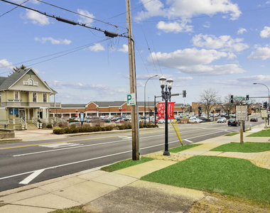 209 W Main Street - Photo Thumbnail 19