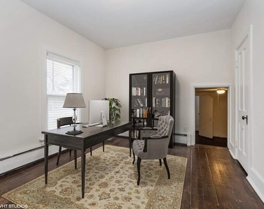 209 W Main Street - Photo Thumbnail 4