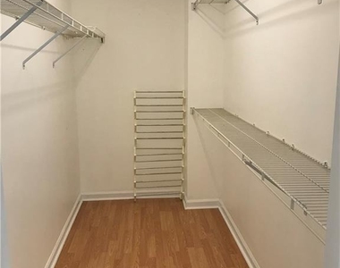 6135 Pattingham Drive - Photo Thumbnail 16