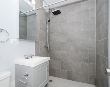7710 N Sheridan Road - Photo Thumbnail 4