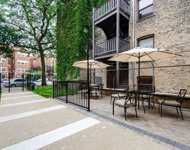 7710 N Sheridan Road - Photo Thumbnail 8