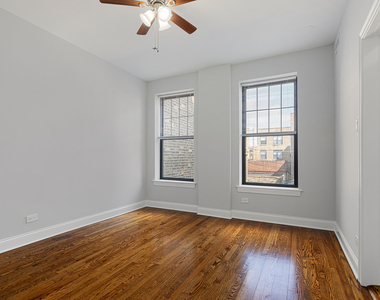 1638 W Jonquil Terrace - Photo Thumbnail 9