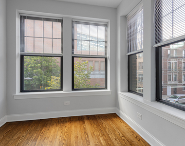 1638 W Jonquil Terrace - Photo Thumbnail 10