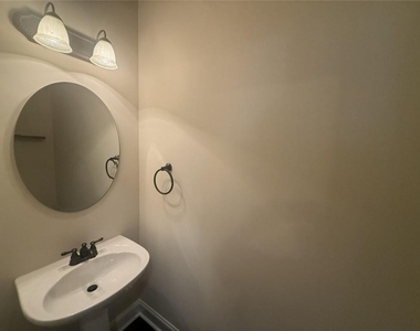 13276 Warrensville Cove - Photo Thumbnail 9
