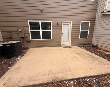 13276 Warrensville Cove - Photo Thumbnail 27
