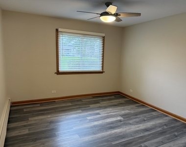 16w471 79th Street - Photo Thumbnail 5