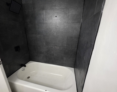 8711 S Throop Street - Photo Thumbnail 6