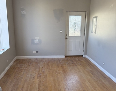 655 N Talman Avenue - Photo Thumbnail 2