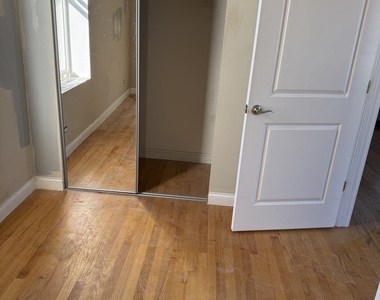655 N Talman Avenue - Photo Thumbnail 3