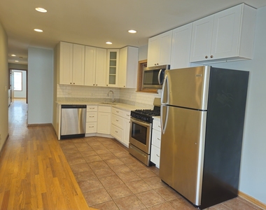 3043 N Ashland Avenue - Photo Thumbnail 3
