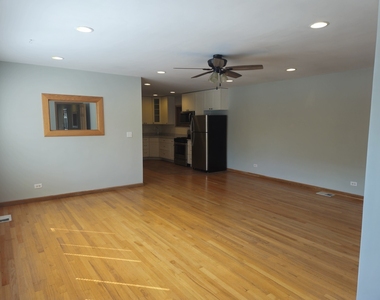 3043 N Ashland Avenue - Photo Thumbnail 12
