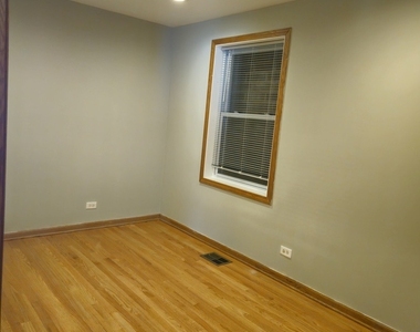 3043 N Ashland Avenue - Photo Thumbnail 11