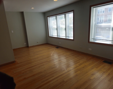 3043 N Ashland Avenue - Photo Thumbnail 7