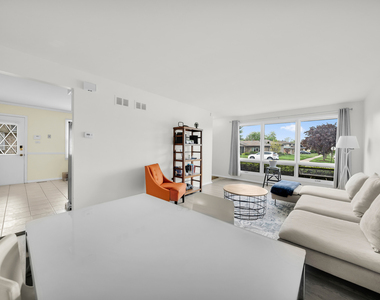 5911 W 125th Place - Photo Thumbnail 8
