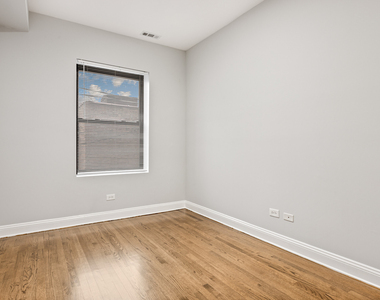 7526 N Seeley Avenue - Photo Thumbnail 6
