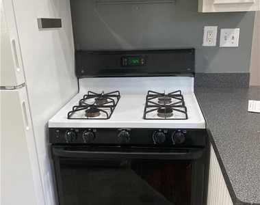 1115 Shelby Place Se - Photo Thumbnail 10