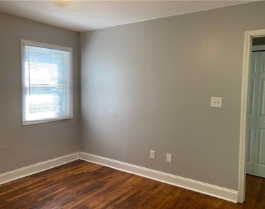 1115 Shelby Place Se - Photo Thumbnail 21
