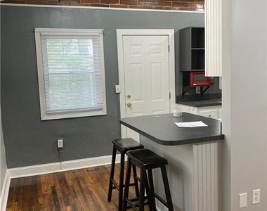 1115 Shelby Place Se - Photo Thumbnail 6