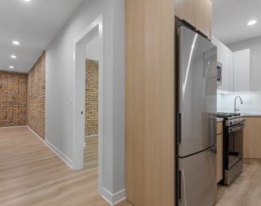 7381 N Damen Avenue - Photo Thumbnail 5
