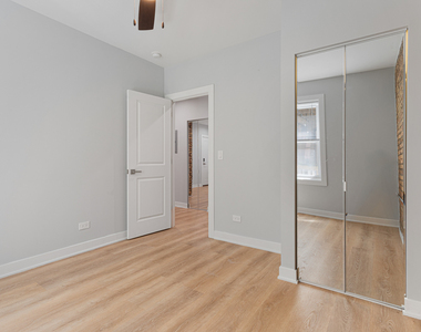 7381 N Damen Avenue - Photo Thumbnail 8