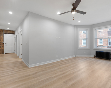 7381 N Damen Avenue - Photo Thumbnail 3