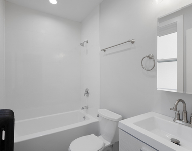 7381 N Damen Avenue - Photo Thumbnail 11