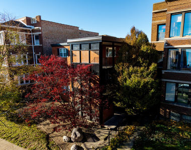 7606 N Eastlake Terrace - Photo Thumbnail 10