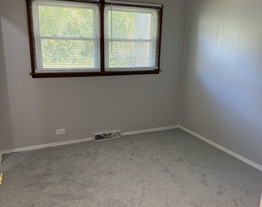 6101 Stonewall Avenue - Photo Thumbnail 12