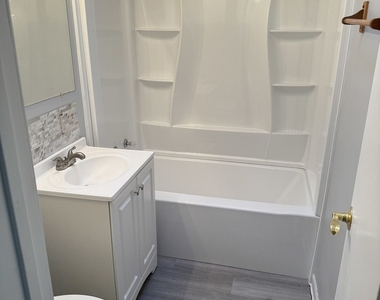 6101 Stonewall Avenue - Photo Thumbnail 15