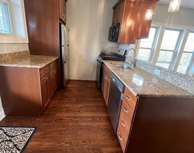 3528 N Reta Avenue - Photo Thumbnail 4