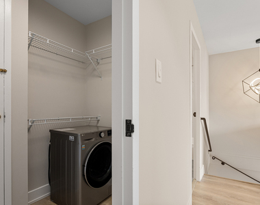 6166 N Sheridan Road - Photo Thumbnail 10