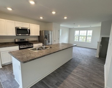 870 Briar Glen Court - Photo Thumbnail 7
