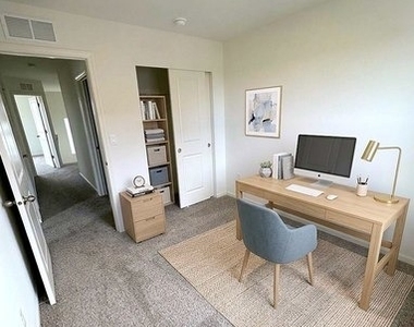 870 Briar Glen Court - Photo Thumbnail 4