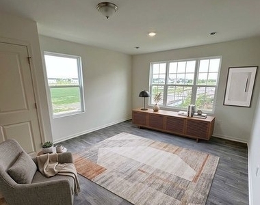 870 Briar Glen Court - Photo Thumbnail 2