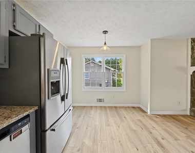 152 Village Drive - Photo Thumbnail 8