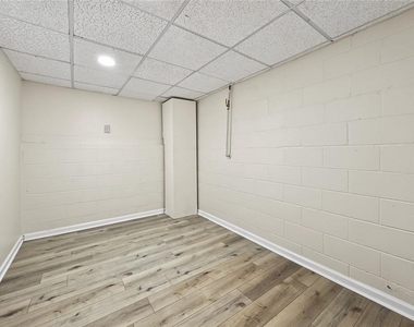152 Village Drive - Photo Thumbnail 16