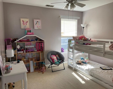 958 Shoreline Drive - Photo Thumbnail 18