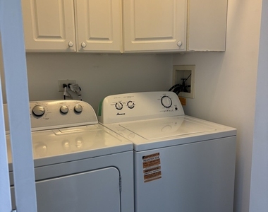 958 Shoreline Drive - Photo Thumbnail 21
