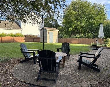 958 Shoreline Drive - Photo Thumbnail 24