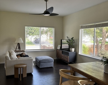 958 Shoreline Drive - Photo Thumbnail 7