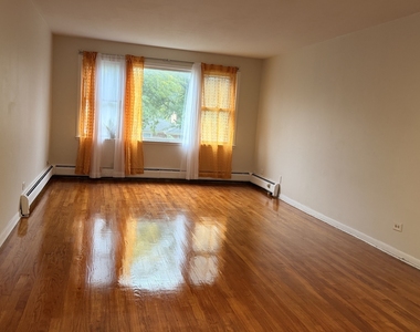 1615 Howard Street - Photo Thumbnail 5